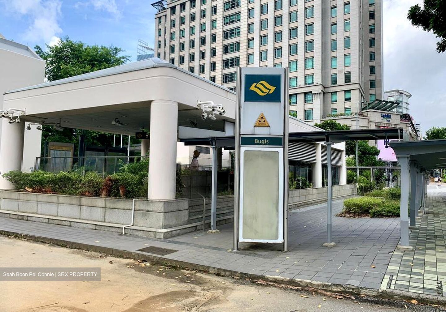 North Bridge Road (D7), Retail #518905441